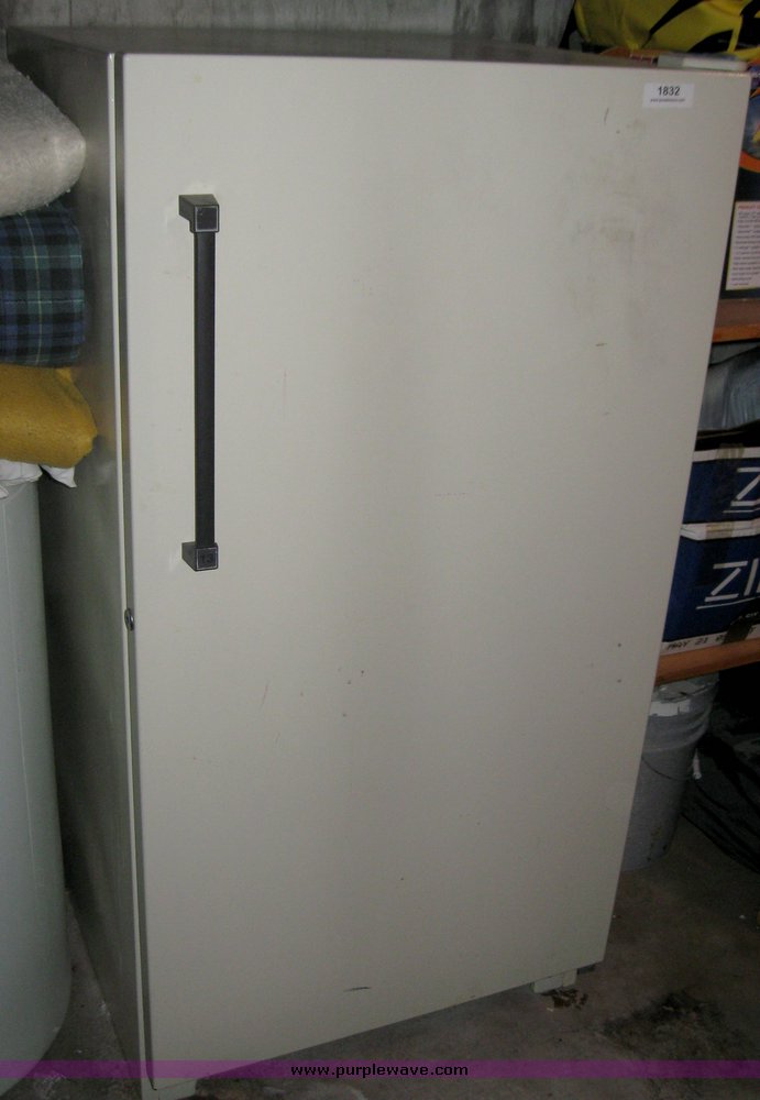 image for item 1832 