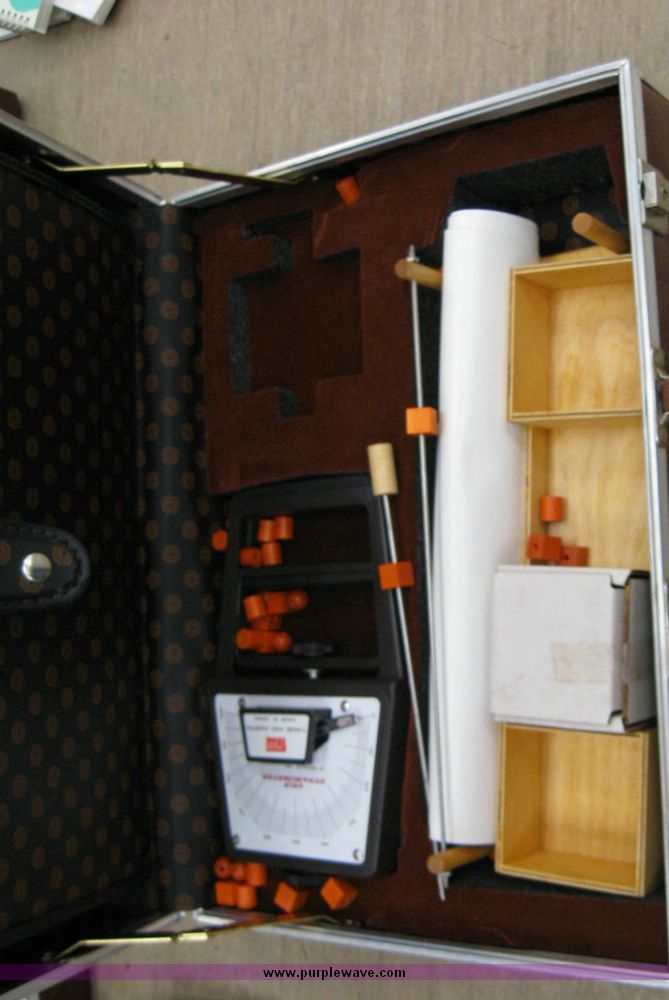 image for item 8220 Assorted office supplies