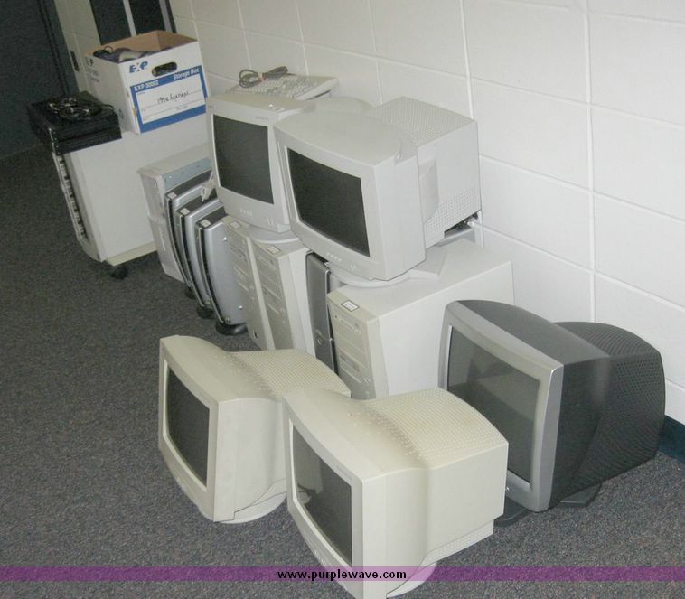 image for item 8223 Assortment of computer supplies