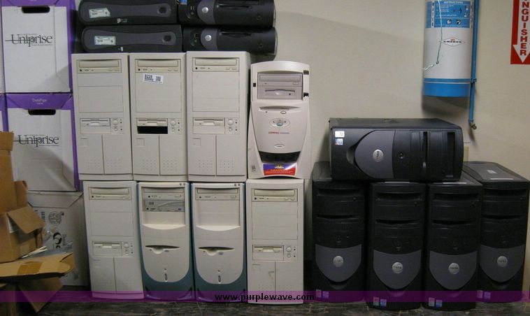image for item 8228 Assorted computer towers