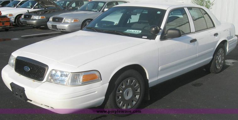 image for item 8150 2004 Ford Crown Victoria Police Interceptor