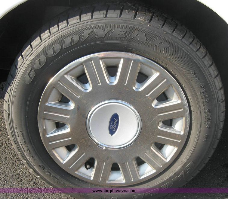 image for item 8150 2004 Ford Crown Victoria Police Interceptor