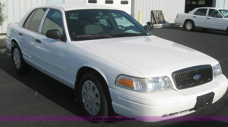 image for item 8151 2006 Ford Crown Victoria Police Interceptor