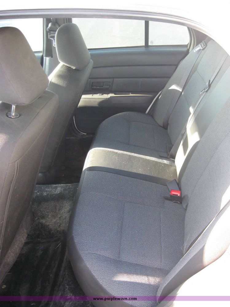 image for item 8151 2006 Ford Crown Victoria Police Interceptor