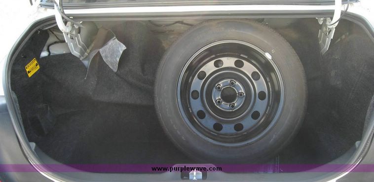 image for item 8151 2006 Ford Crown Victoria Police Interceptor