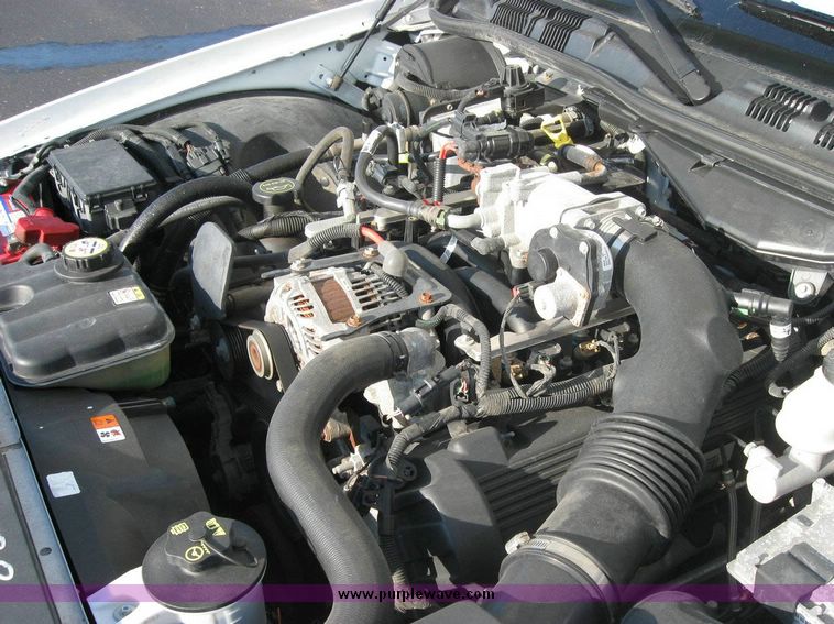 image for item 8151 2006 Ford Crown Victoria Police Interceptor