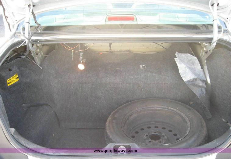 image for item 8152 2001 Ford Crown Victoria Police Interceptor