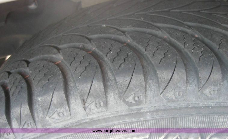 image for item 8152 2001 Ford Crown Victoria Police Interceptor