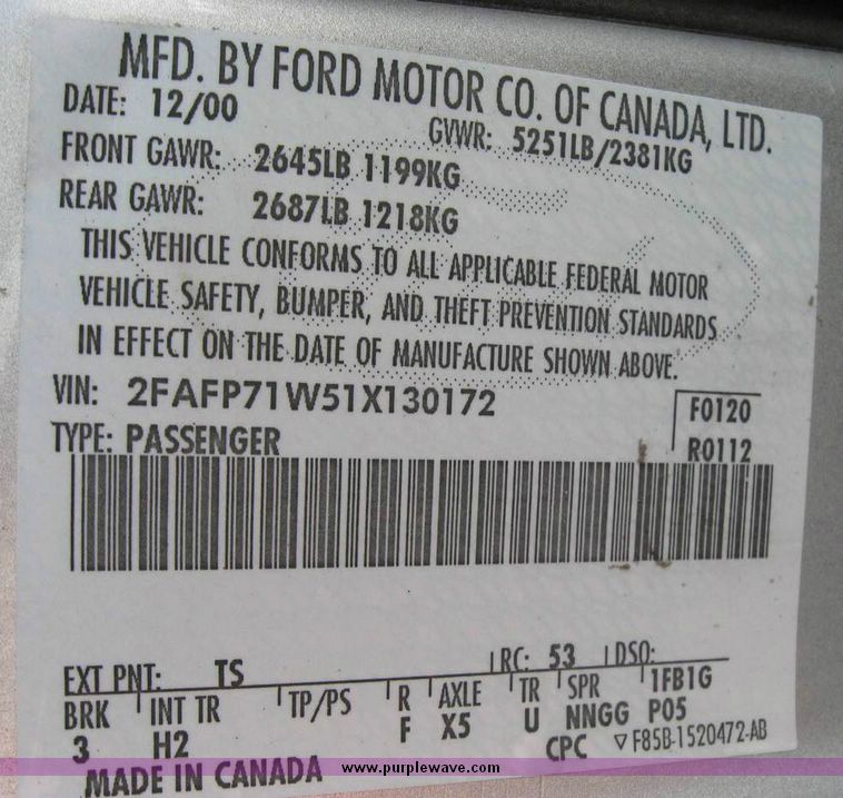 image for item 8152 2001 Ford Crown Victoria Police Interceptor