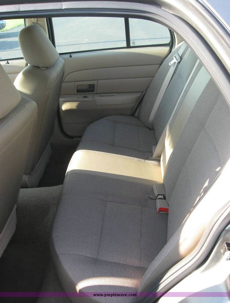 image for item 8153 2004 Ford Crown Victoria Police Interceptor