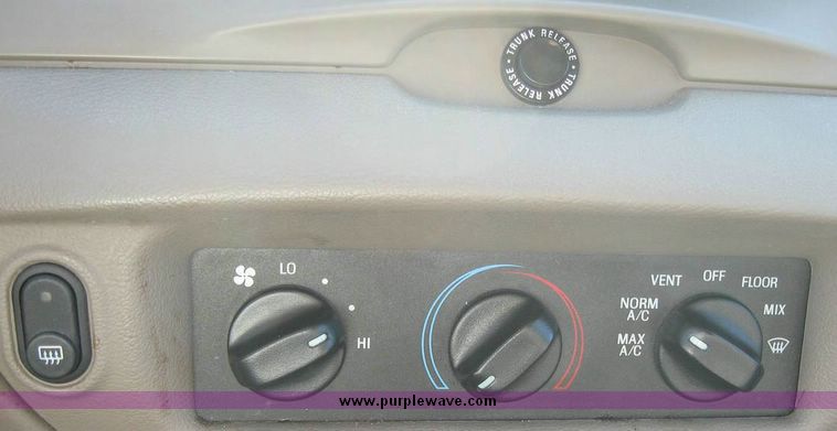 image for item 8153 2004 Ford Crown Victoria Police Interceptor