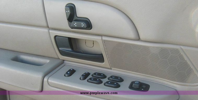 image for item 8153 2004 Ford Crown Victoria Police Interceptor