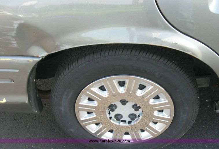 image for item 8153 2004 Ford Crown Victoria Police Interceptor