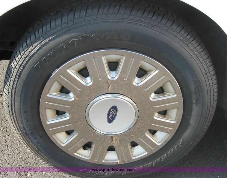 image for item 8154 2004 Ford Crown Victoria Police Interceptor