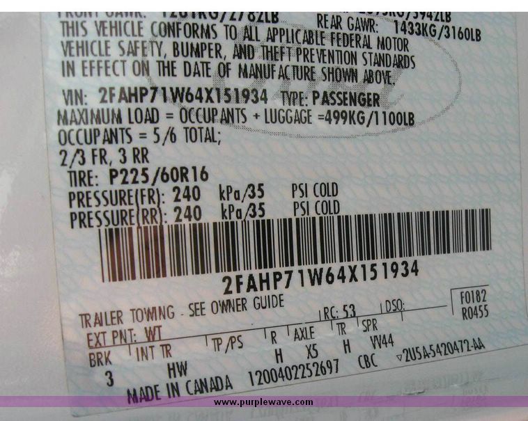 image for item 8154 2004 Ford Crown Victoria Police Interceptor