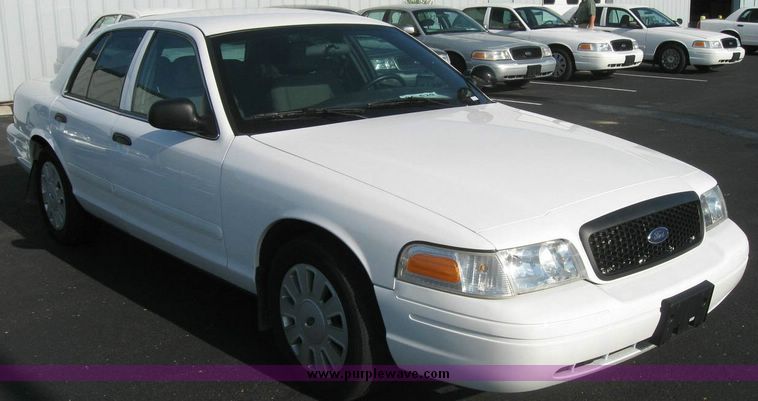 image for item 8155 2006 Ford Crown Victoria Police Interceptor