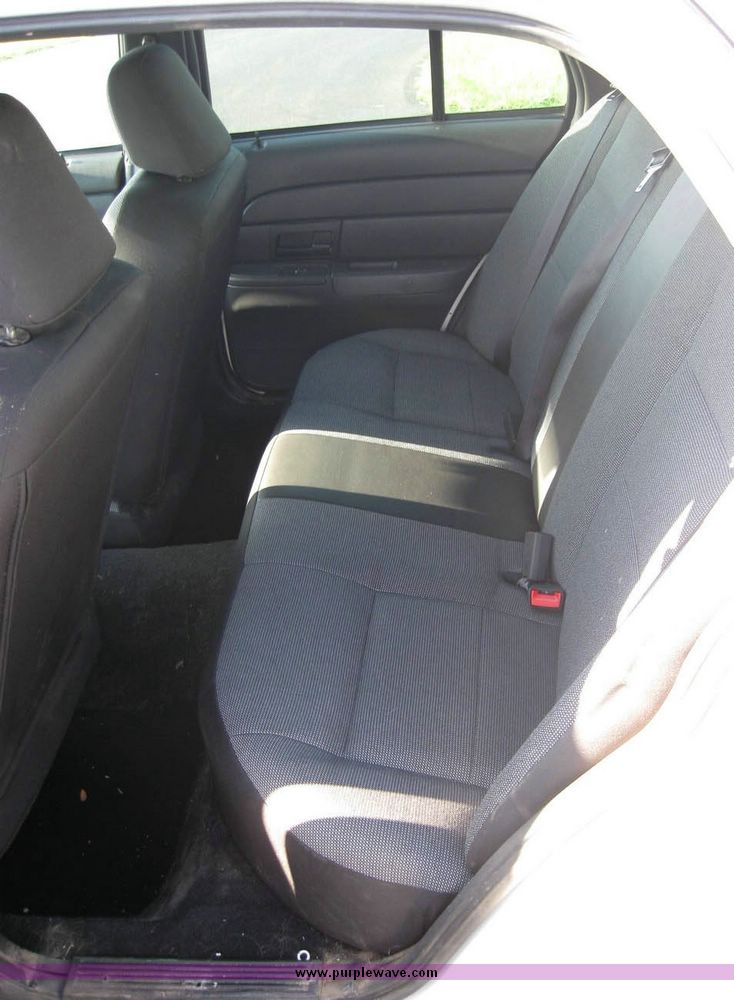 image for item 8155 2006 Ford Crown Victoria Police Interceptor