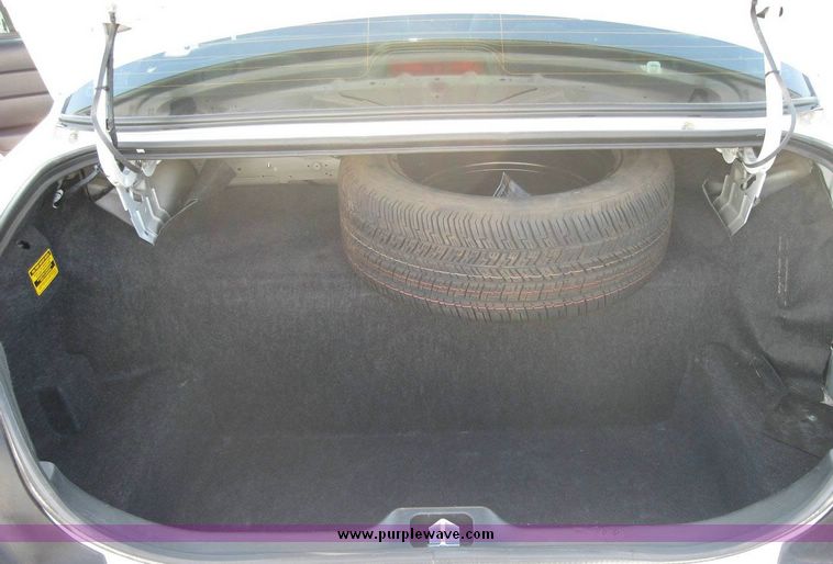 image for item 8155 2006 Ford Crown Victoria Police Interceptor