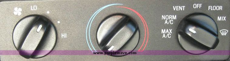 image for item 8156 2005 Ford Crown Victoria Police Interceptor