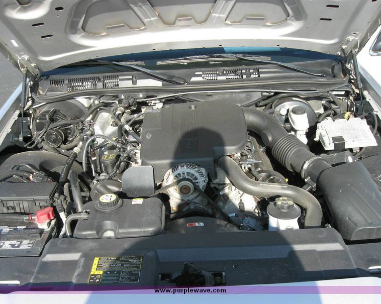 image for item 8156 2005 Ford Crown Victoria Police Interceptor