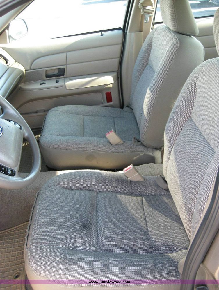 image for item 8157 2003 Ford Crown Victoria Police Interceptor