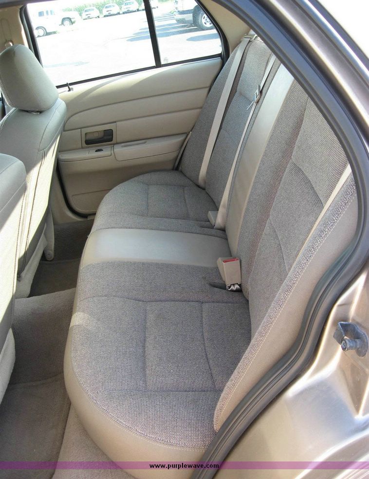 image for item 8157 2003 Ford Crown Victoria Police Interceptor