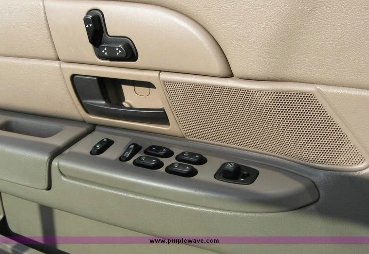 image for item 8157 2003 Ford Crown Victoria Police Interceptor