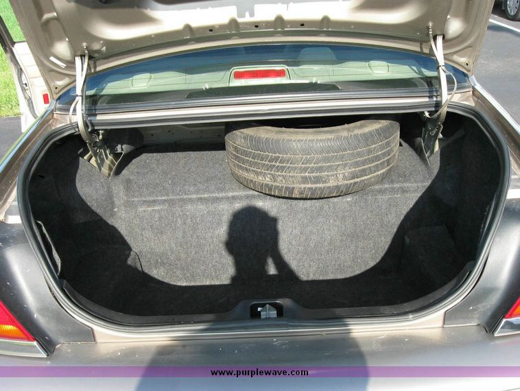 image for item 8157 2003 Ford Crown Victoria Police Interceptor