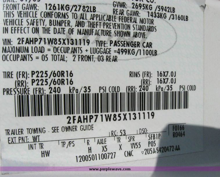 image for item 8158 2005 Ford Crown Victoria Police Interceptor