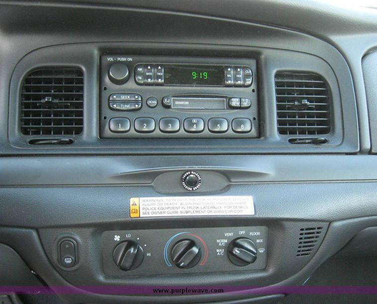 image for item 8159 2005 Ford Crown Victoria Police Interceptor