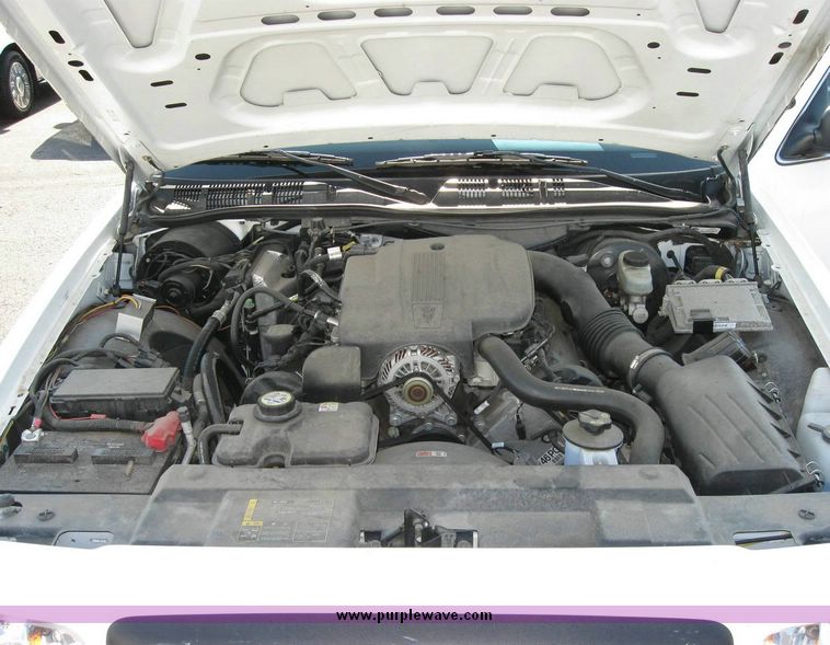 image for item 8159 2005 Ford Crown Victoria Police Interceptor