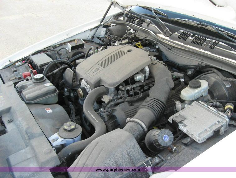 image for item 8159 2005 Ford Crown Victoria Police Interceptor