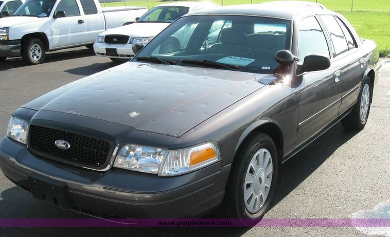 image for item 8160 2007 Ford Crown Victoria Police Interceptor