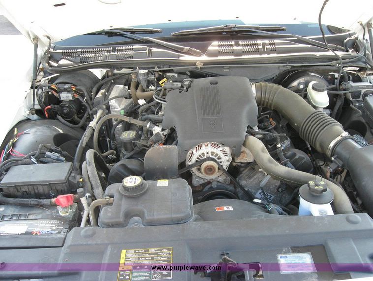 image for item 8161 2004 Ford Crown Victoria Police Interceptor