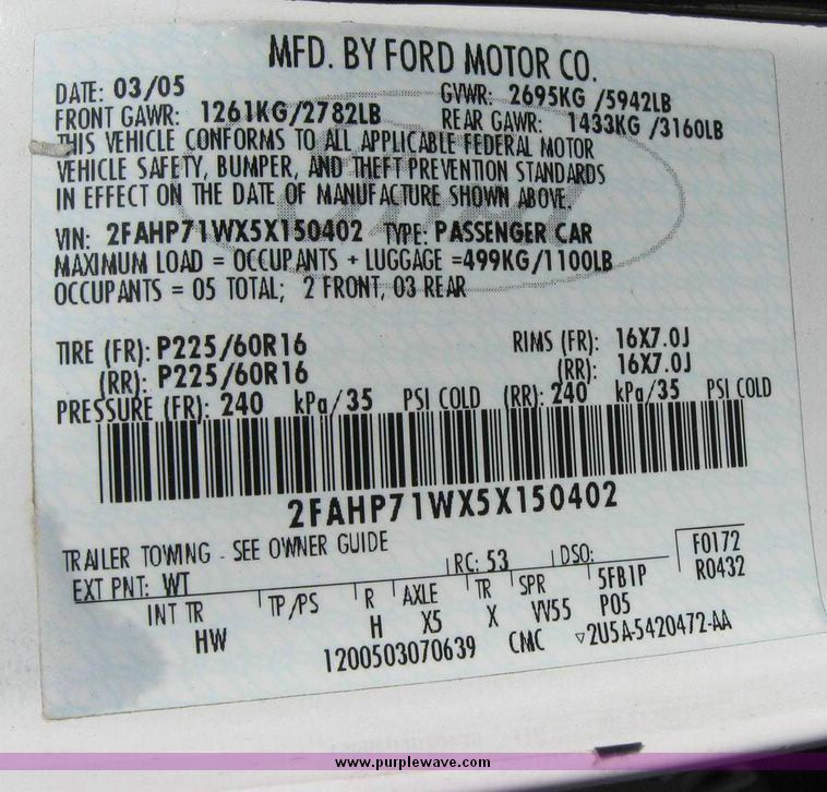 image for item 8162 2005 Ford Crown Victoria Police Interceptor