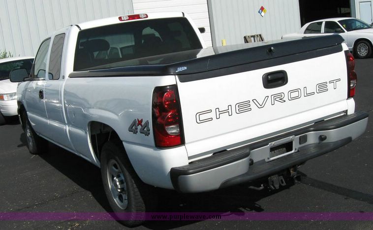 image for item 8163 2004 Chevrolet K1500 Silverado