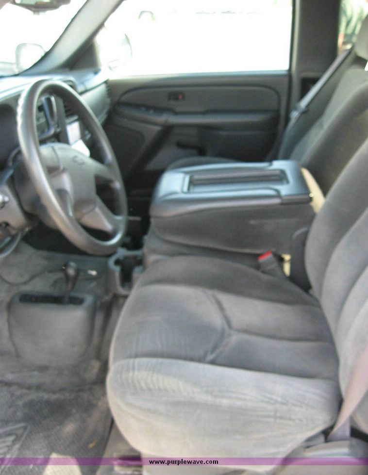 image for item 8163 2004 Chevrolet K1500 Silverado