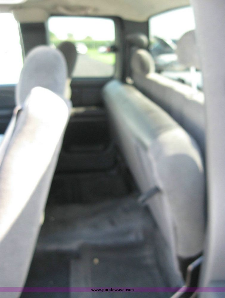 image for item 8163 2004 Chevrolet K1500 Silverado