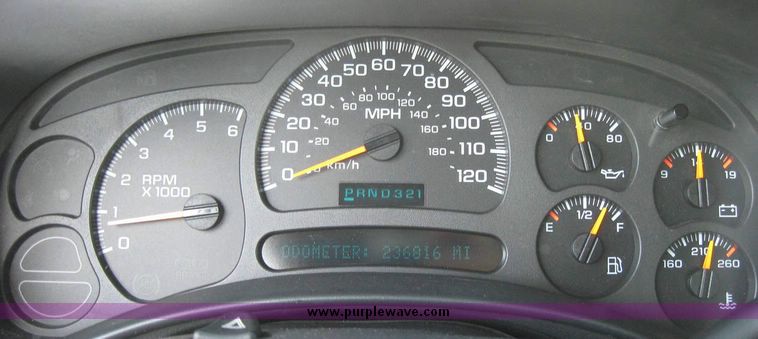 image for item 8163 2004 Chevrolet K1500 Silverado