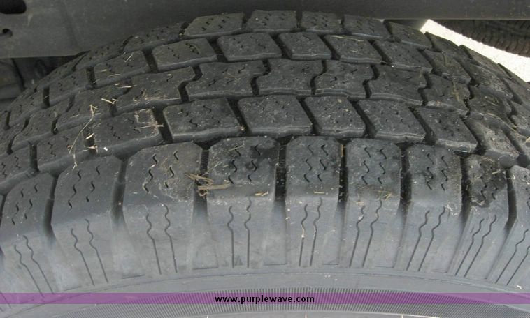 image for item 8163 2004 Chevrolet K1500 Silverado