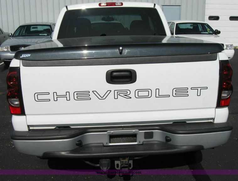 image for item 8163 2004 Chevrolet K1500 Silverado