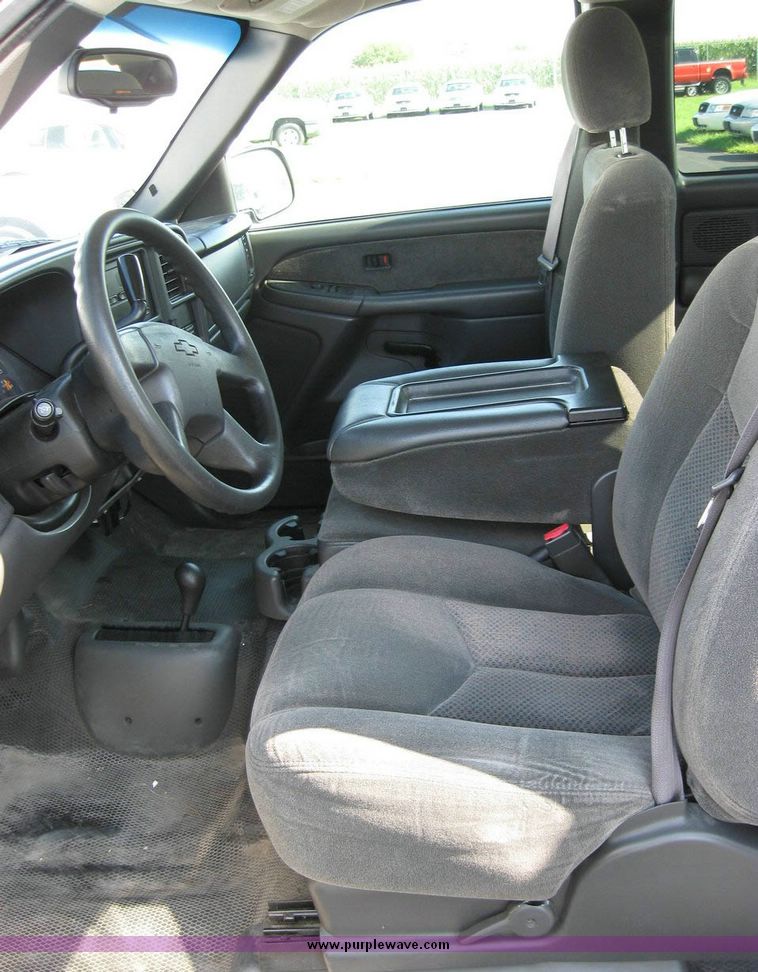 image for item 8164 2003 Chevrolet K1500 Silverado