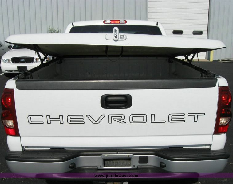 image for item 8164 2003 Chevrolet K1500 Silverado