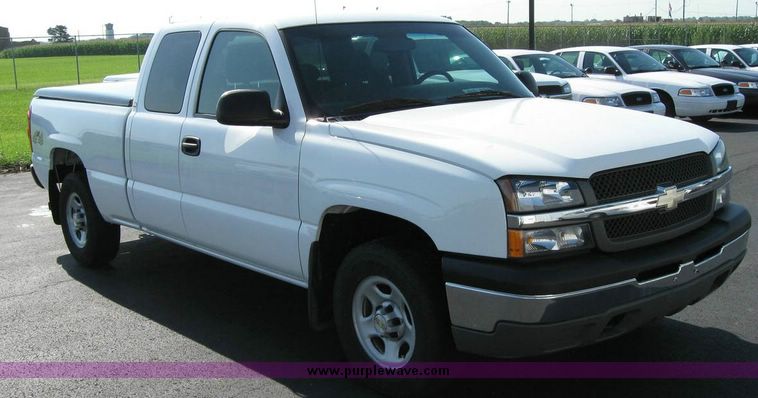 image for item 8165 2003 Chevrolet K1500 Silverado