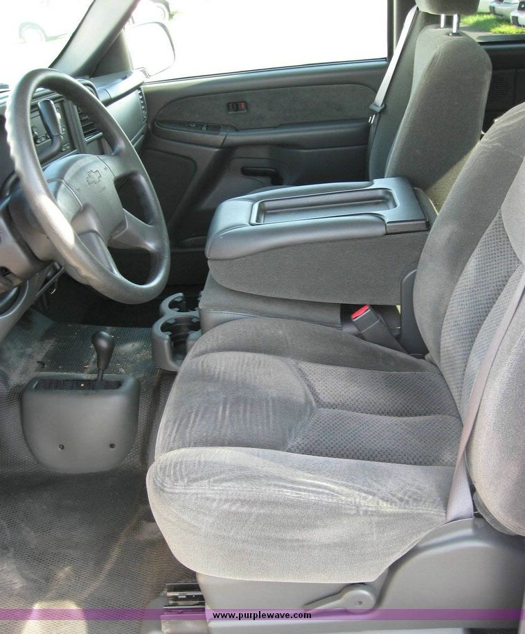 image for item 8165 2003 Chevrolet K1500 Silverado