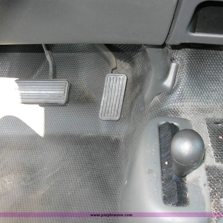 image for item 8165 2003 Chevrolet K1500 Silverado