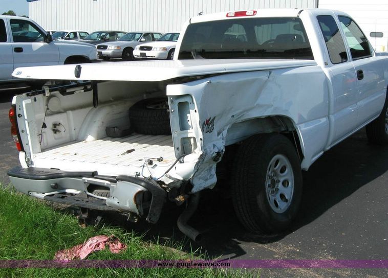 image for item 8166 2005 Chevrolet K1500 Silverado