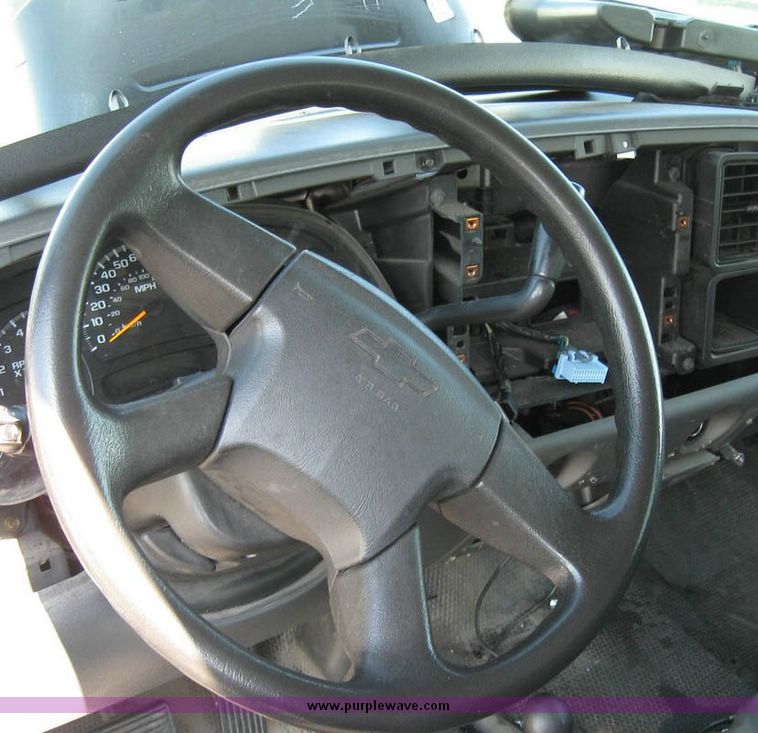 image for item 8166 2005 Chevrolet K1500 Silverado