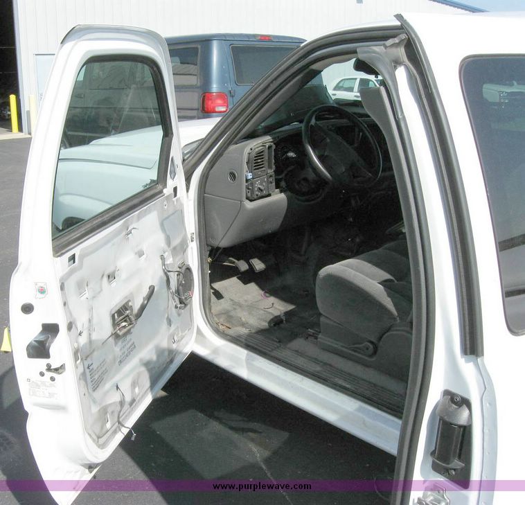 image for item 8166 2005 Chevrolet K1500 Silverado
