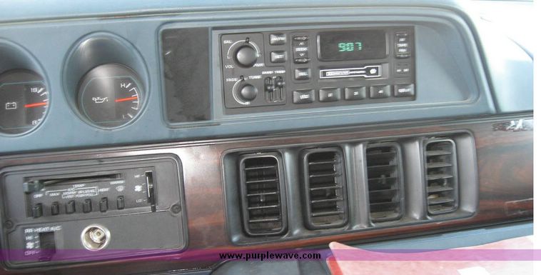 image for item 8167 1997 Dodge Ram Wagon B3500